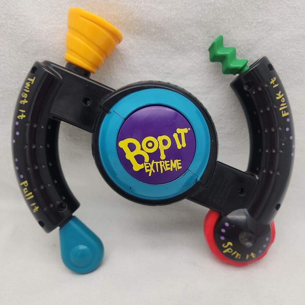 Game Bop It Extreme fast-paced Handheld Hasbro 1998 Flick It Bop Twist Pull VTG